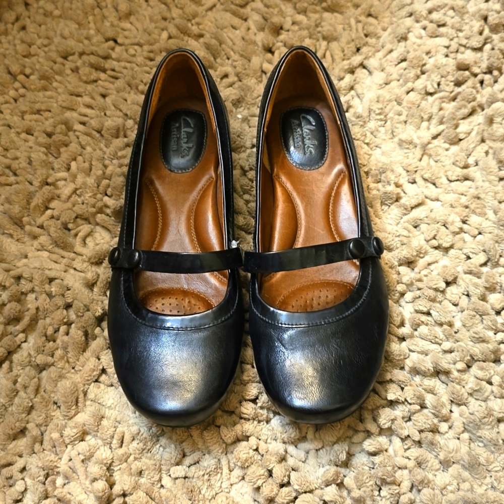 New Clark's Artisan Women's size 8M Mary Jane Black Wedge Leather Slip On Shoe